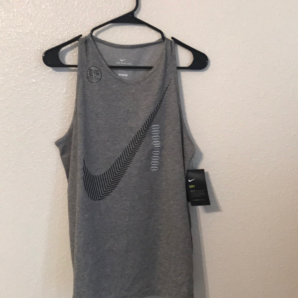 Nike tank